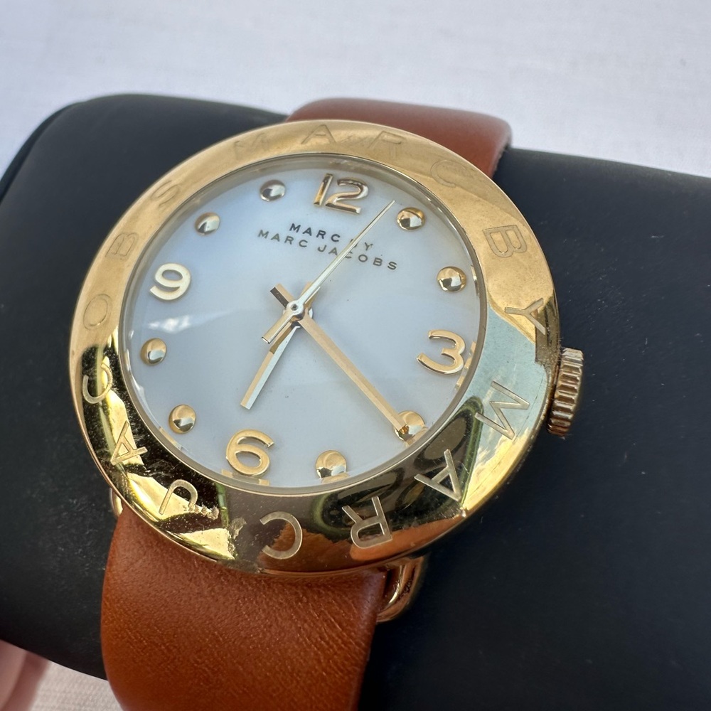 Marc Jacob’s watch leather strap